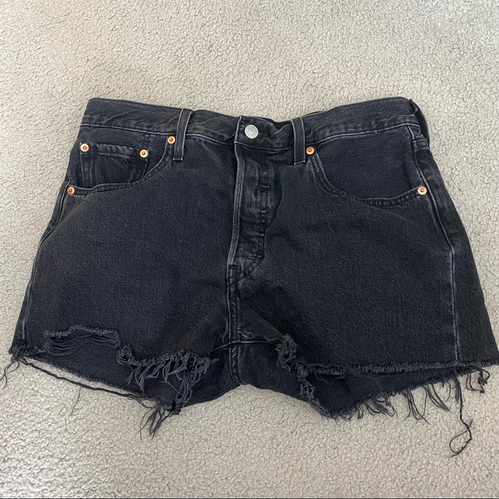Levi black denim shorts size 31